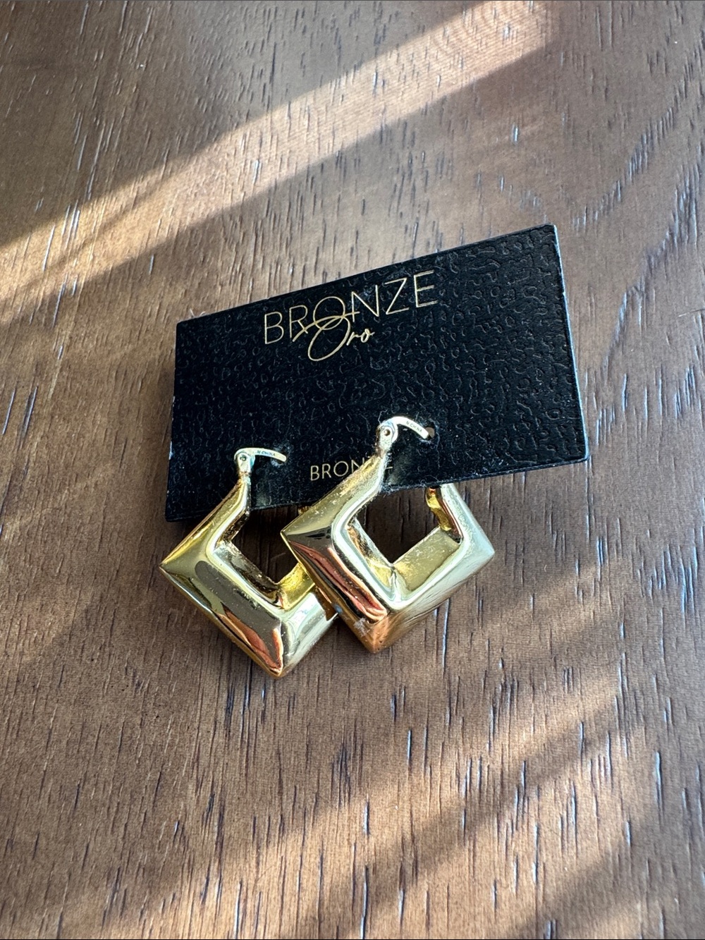 Sculpted Square Hoop Earrings in Gold